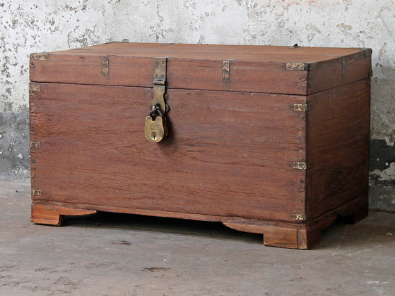 Old Storage Chest Large