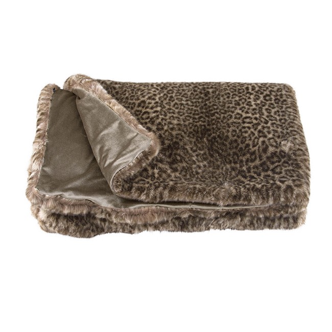 Zinc Romo I Snow Leopard Throw