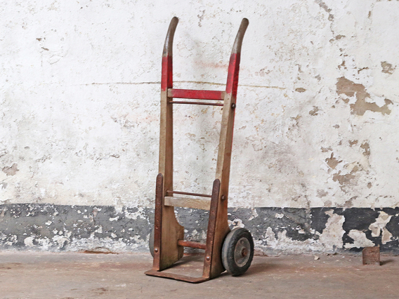 Eric the Red Vintage Sack Barrow