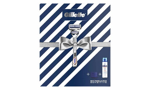 Gillette - Skinguard Sensitive Set 3 Pc Razor & Shave Gel 200 ml & Cover