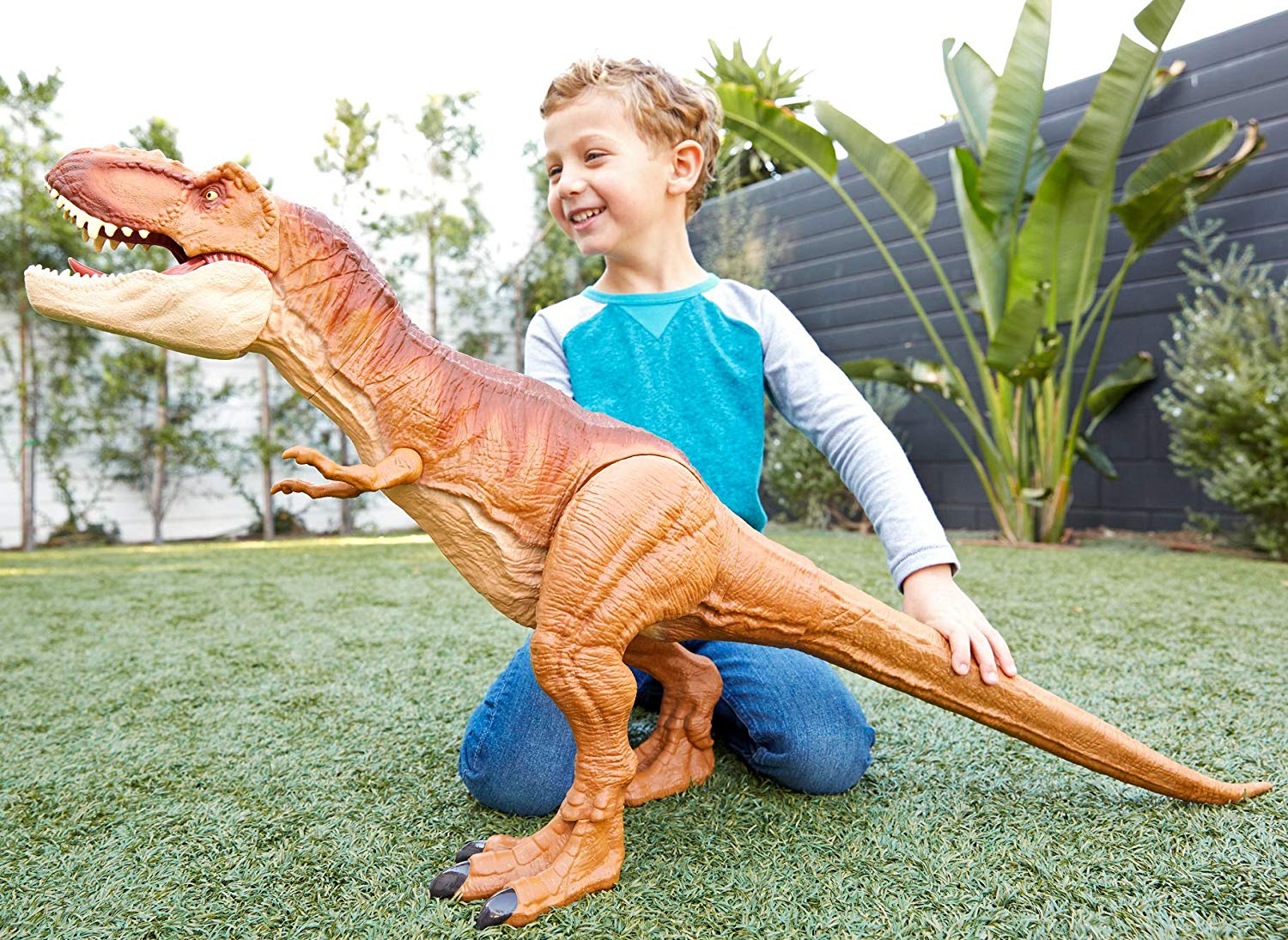 Jurassic World - Super Colossal T-Rex (90 cm) (FMM63)