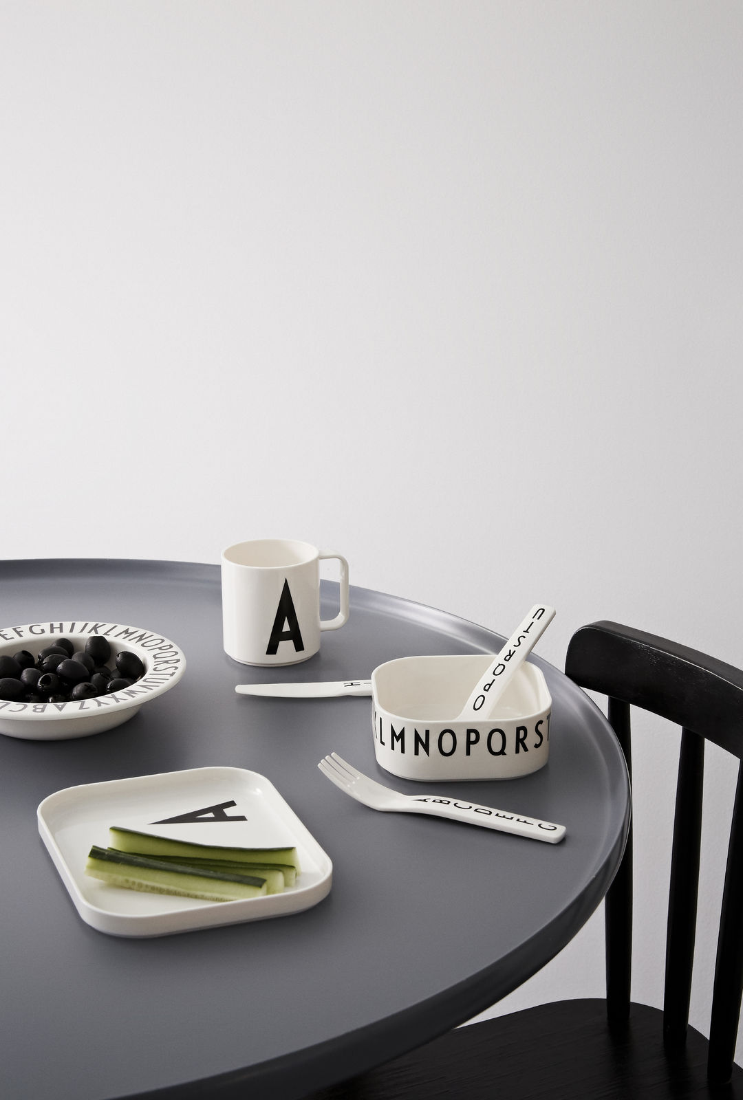 ​Design Letters - Gift Box Tritan Eating Set - V (20201500V)