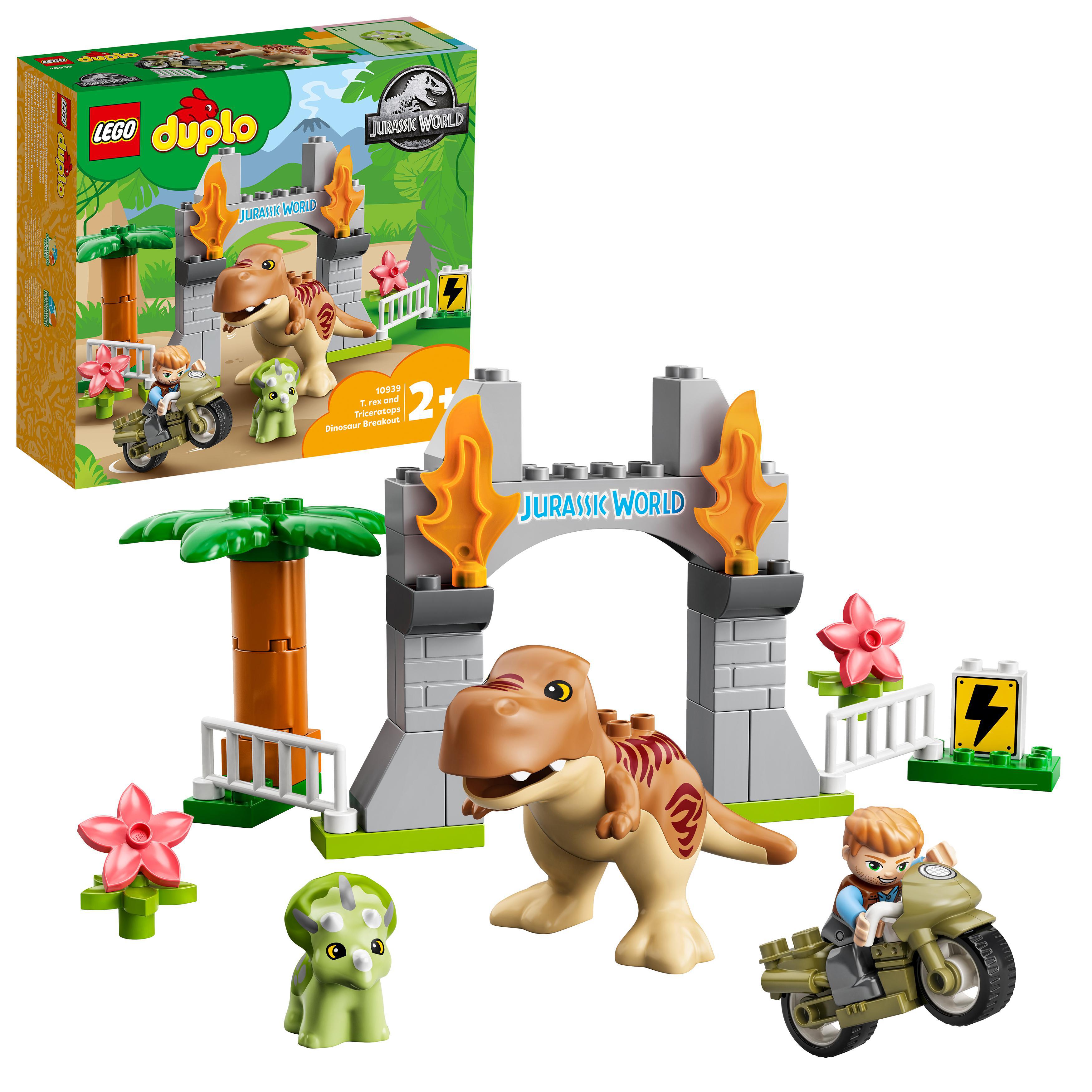 LEGO Jurassic World - T. rex and Triceratops Dinosaur Breakout (10939)
