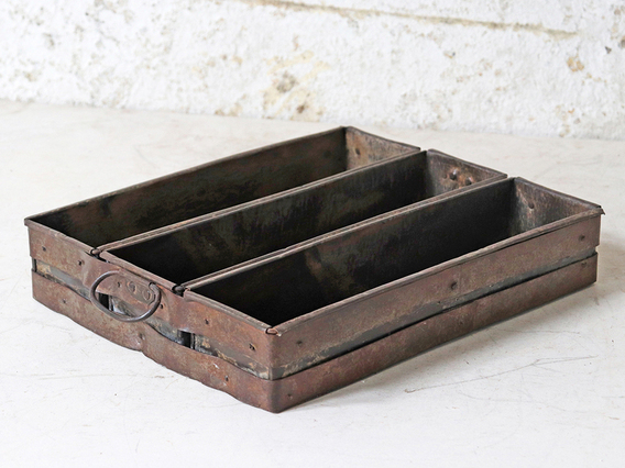 Old Bread Tins - 3 Compartments Medium